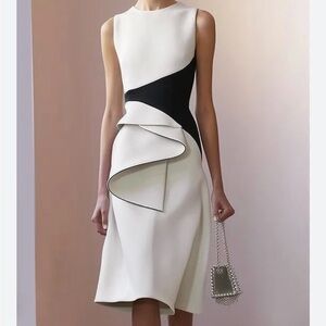 Fehaute White and Black Asymmetrical Sheath Cocktail Dress